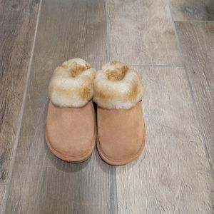 Cloud Nine Sheepskin slide slippers size 5-6.5 womens